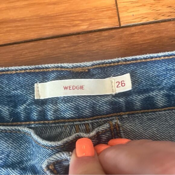 Levi's WEDGIE Premium High Rise Jeans Sz 26 - Picture 15 of 16